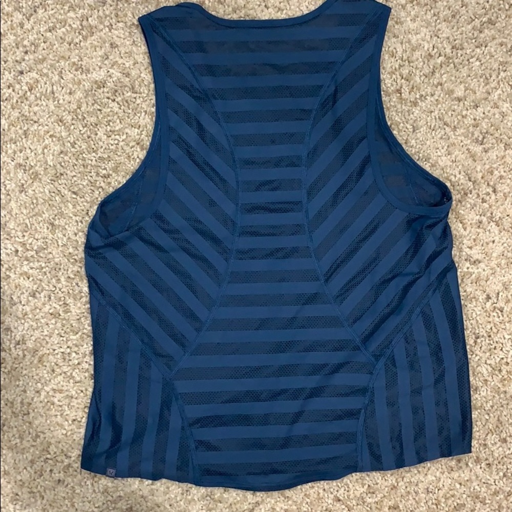 Lulu lemon crop top